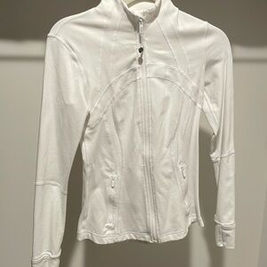 Lululemon Define Jacket. White. Size 6. Good condition.